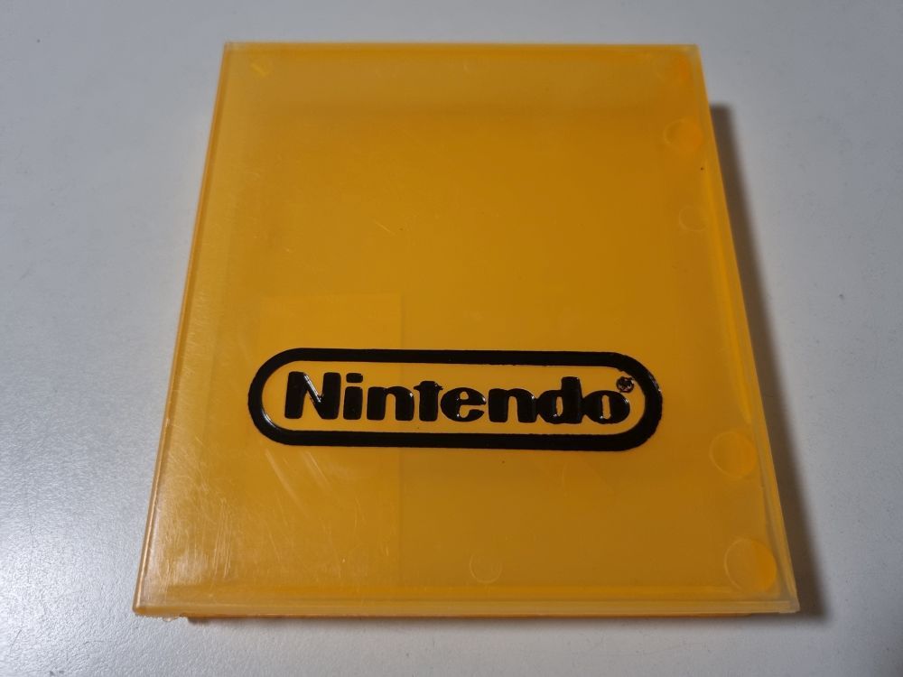 NES Hard Game Case - zum Schließen ins Bild klicken