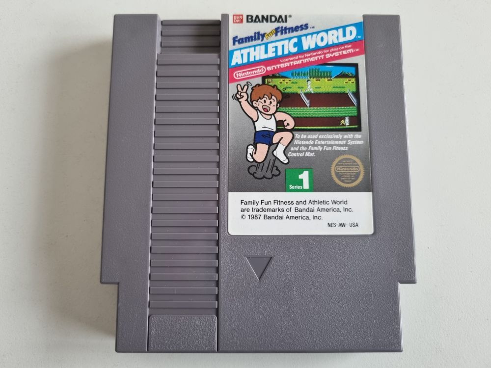 NES Athletic World USA - zum Schließen ins Bild klicken