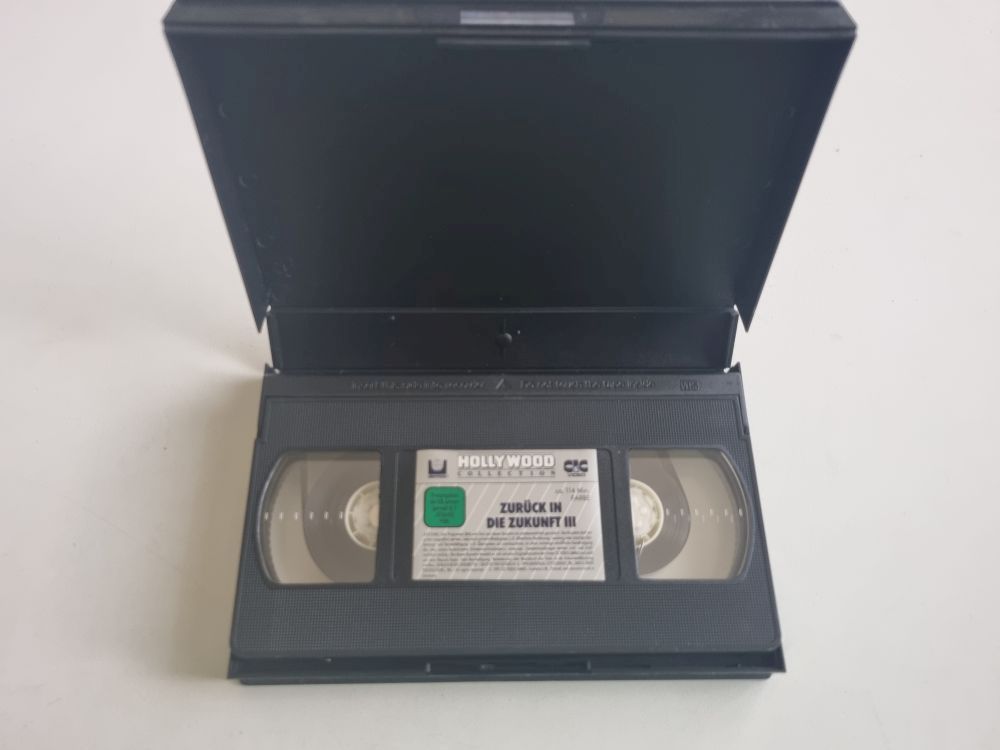VHS Zurück in die Zukunft Teil III - zum Schließen ins Bild klicken